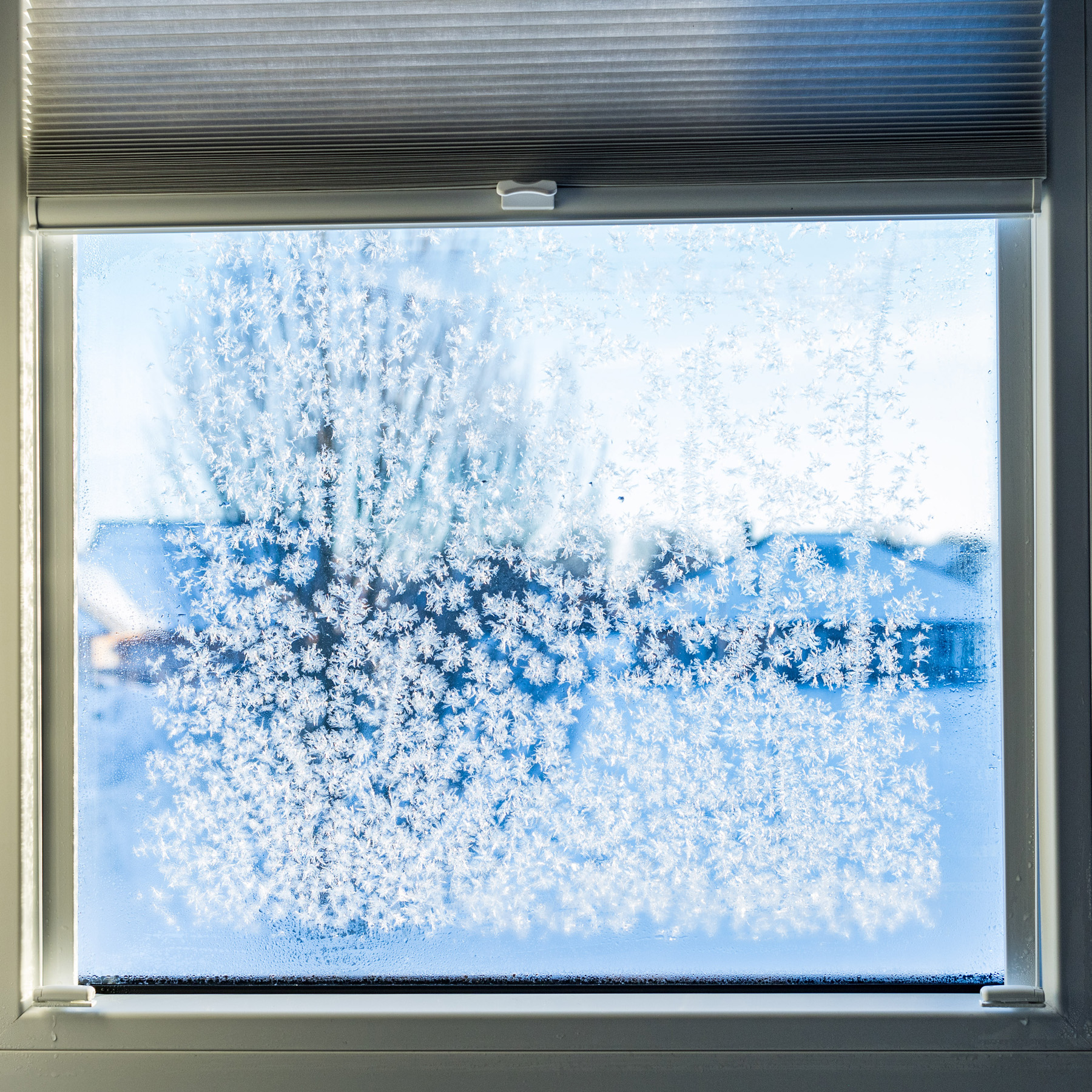 UNIGLAS® | INFORM -  Außenbeschlag an Fensterscheiben